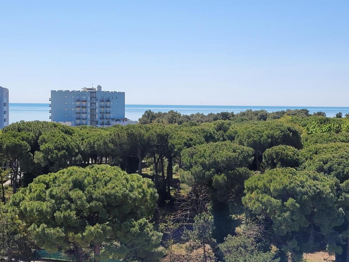 Rosato Double Sea View Apartment Lignano Sabbiadoro Extérieur photo